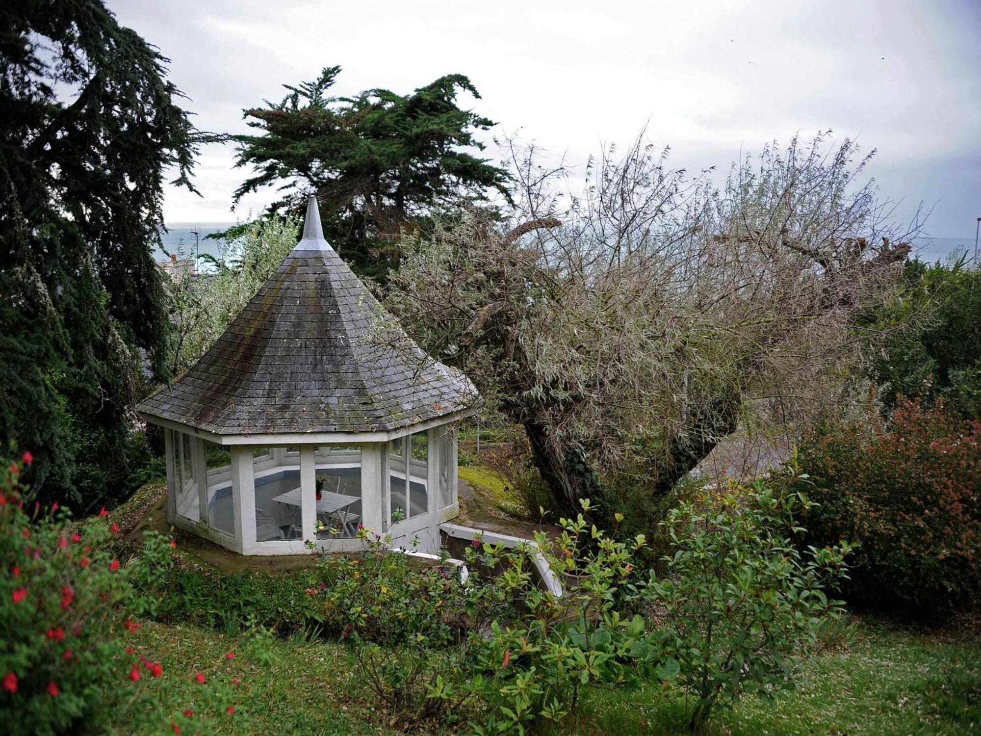 Beautiful Holiday Home With Sea View In Erquy Luaran gambar